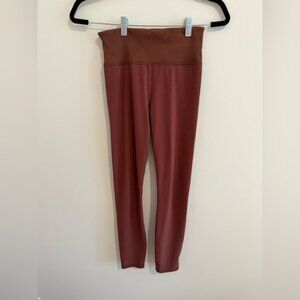 Vuori Ribbed High-Waisted Leggings - S